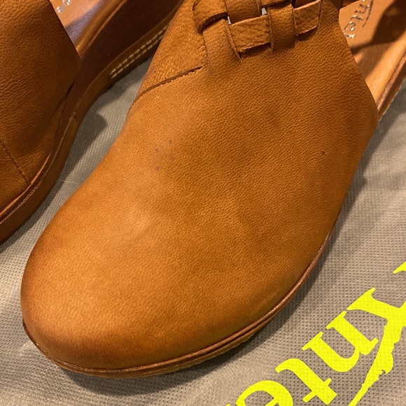 Antelope Collection Size 40, beautiful leather and brand new with dust bag. - Picture 11 of 11